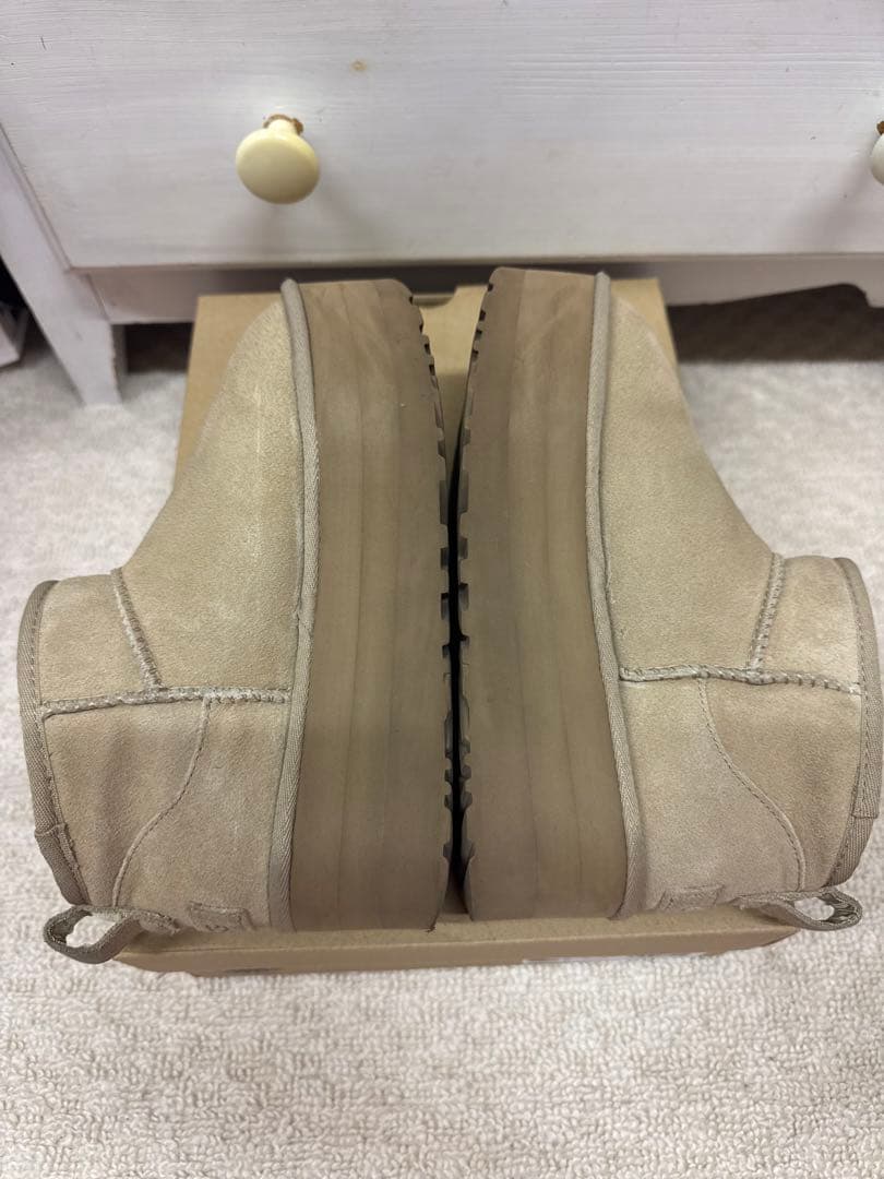 UGG 厚底ムートンブーツ　23.0cm