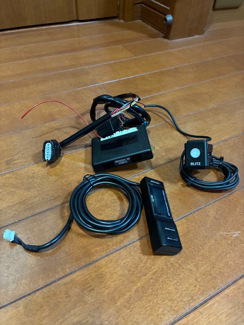 BLITZ スロットルコントローラー 30プリウス トヨタ プリウス ZVW30/35用 スロットルコントローラー シエクル