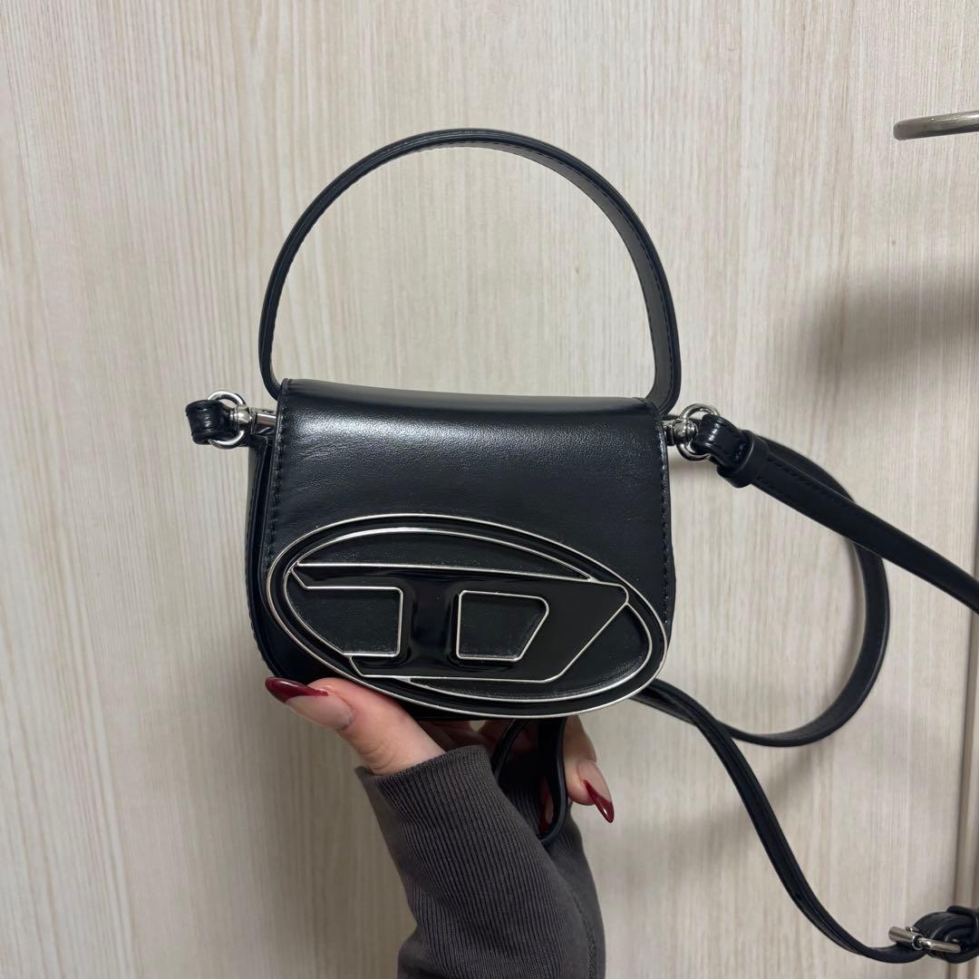 DIESEL ブラックショルダーバッグ ディーゼル DIESEL バッグ ショルダーバッグ 肩掛けバッグ 斜め掛け