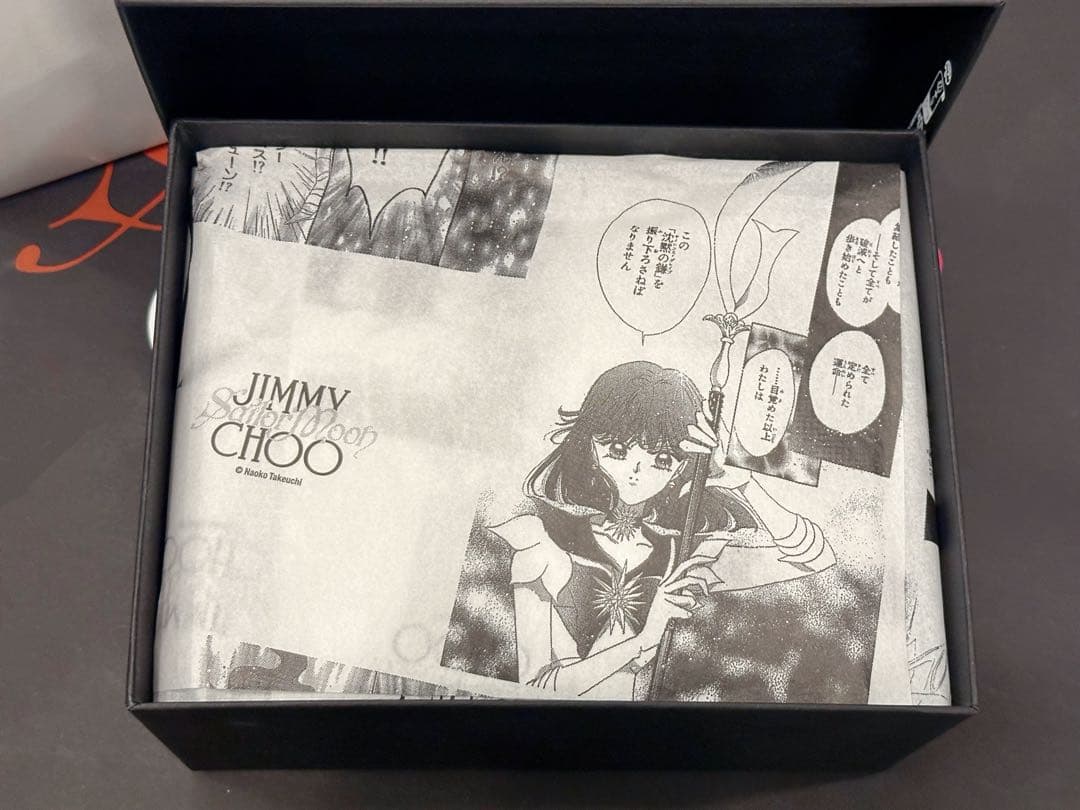 新品】Jimmy Choo × セーラームーン ルナ AirPodsケース - メルカリ