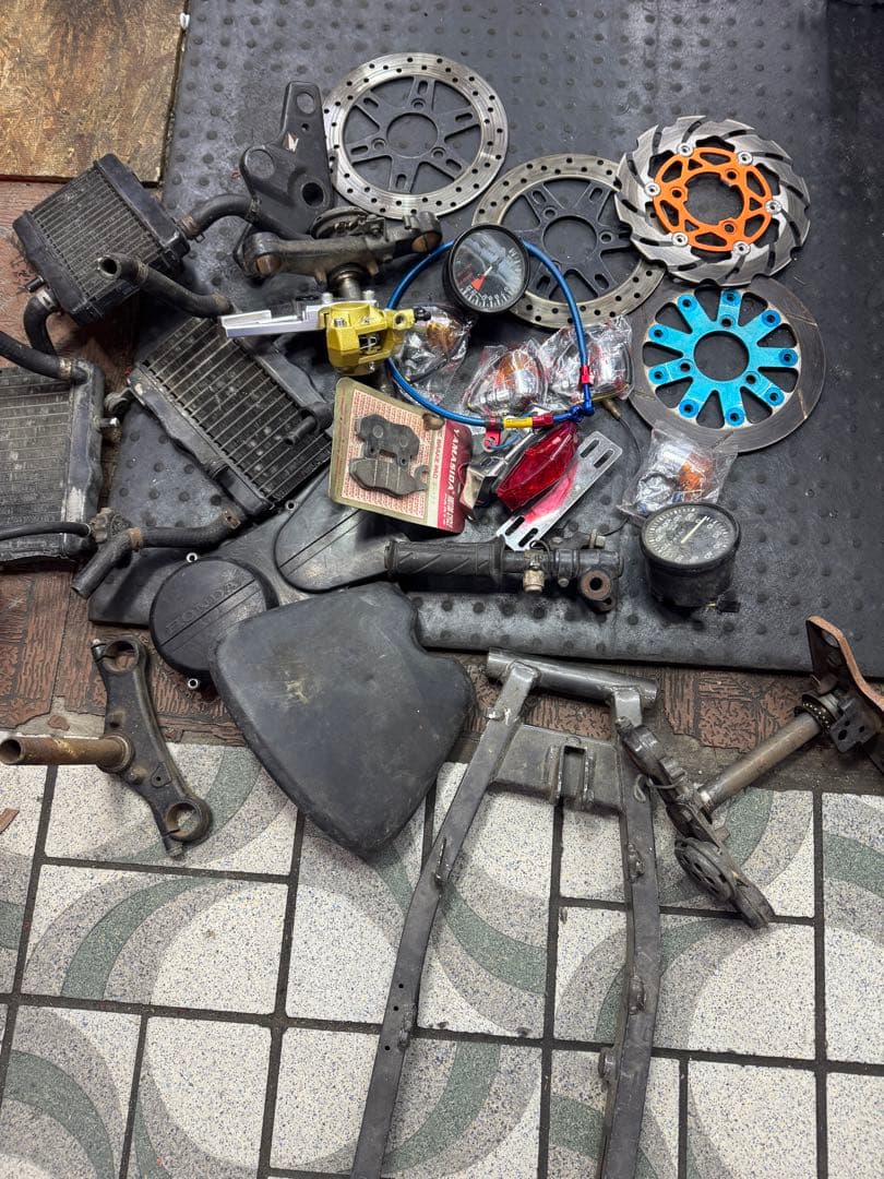 NSR50 系統の部品 AC10系統 年末近し！断捨離 画像の物 全部