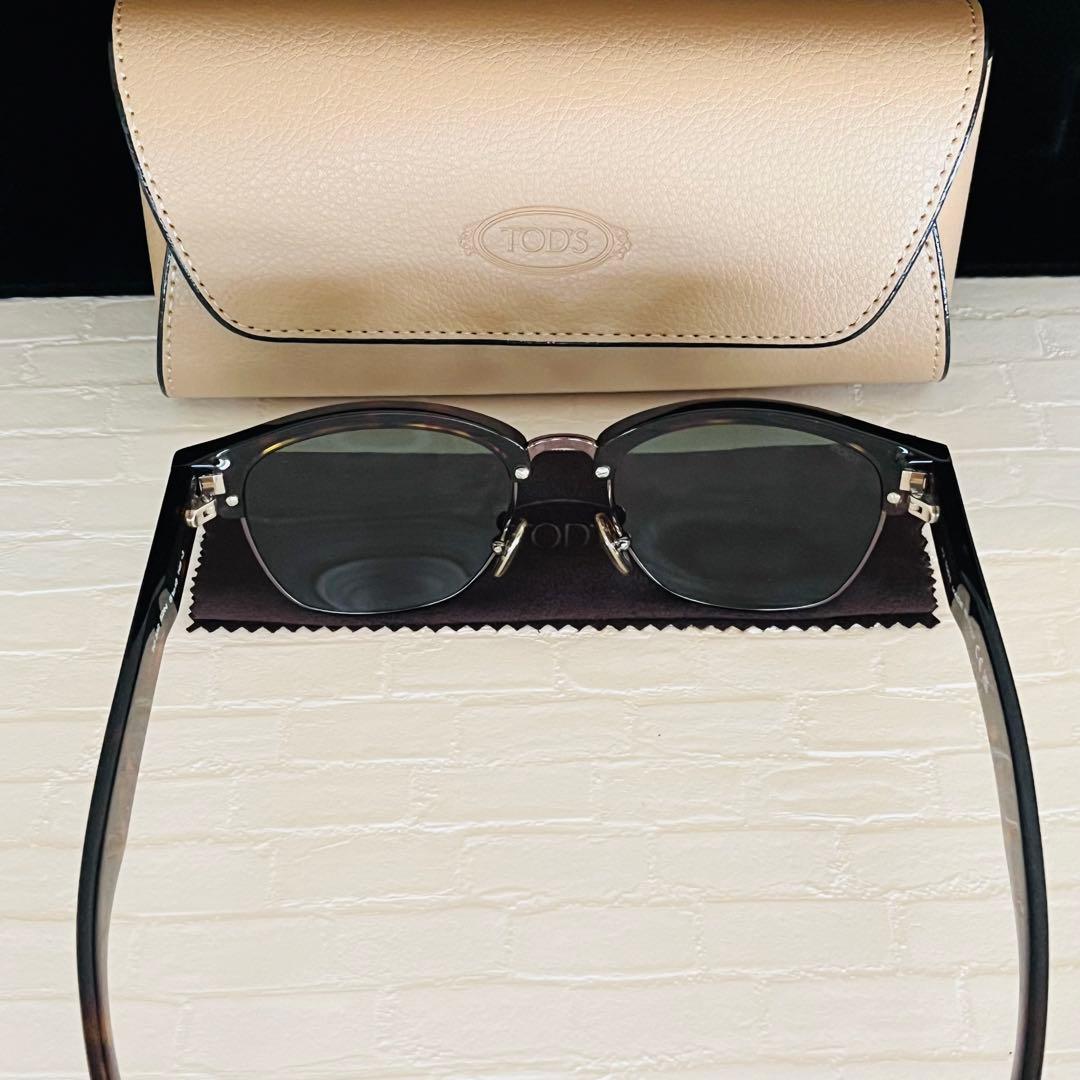 ちゃみ 様専用 美品 TOD'S べっ甲調 サングラス 眼鏡 めがね - メルカリ