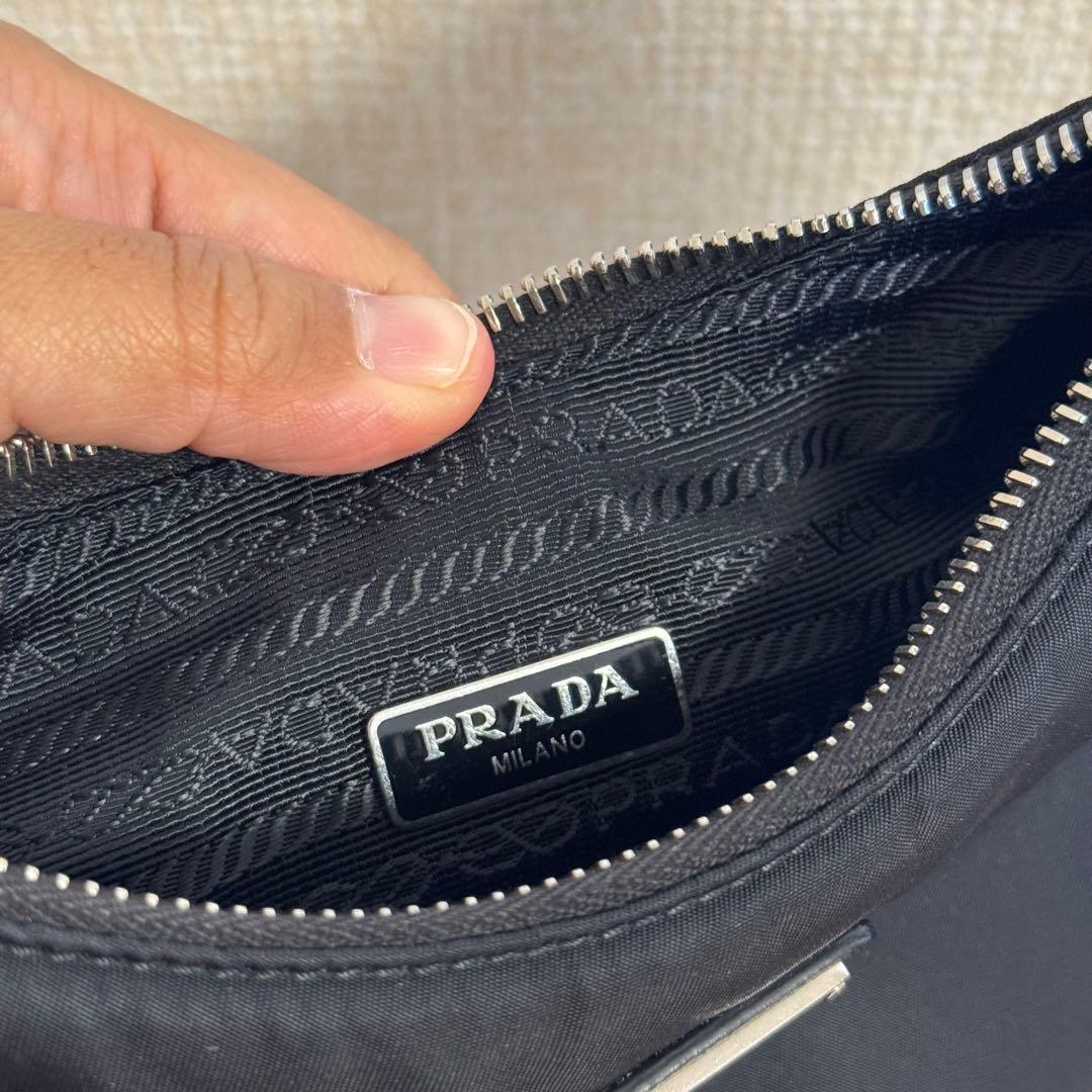 ずんだ餅様専用PRADA Re-Edition 2005 Re-Nylon - メルカリ
