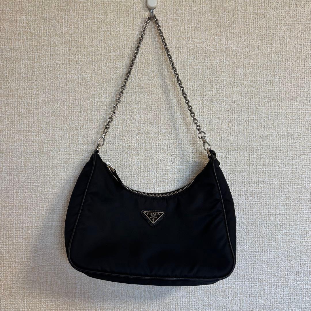 ずんだ餅様専用PRADA Re-Edition 2005 Re-Nylon - メルカリ