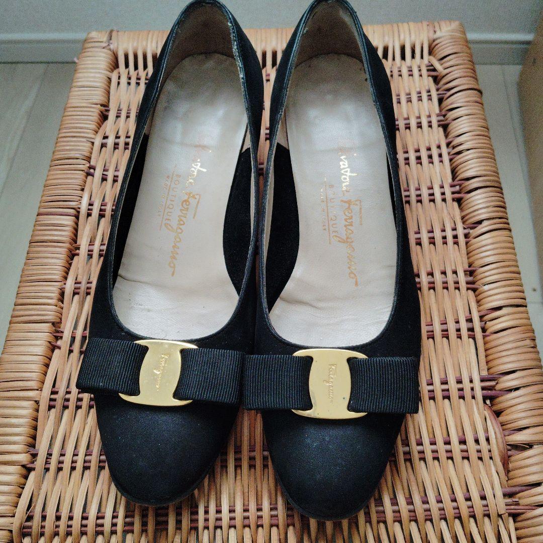 サルヴァトーレ フェラガモ 靴 黒 6b 23cm ヴァラリボン - メルカリ