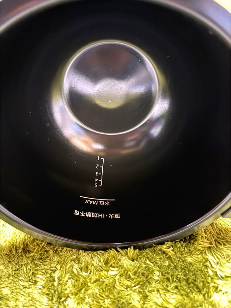 ヘルシオ ホットクック KN-HW24F-W （2021年製）2.4L