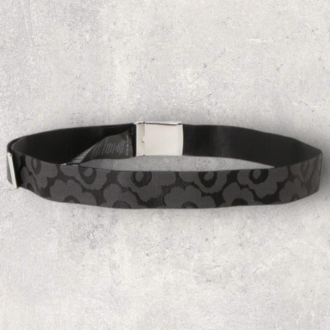 新品未使用 Marimekko マリメッコ ウニッコ柄 花 ベルト ブラック