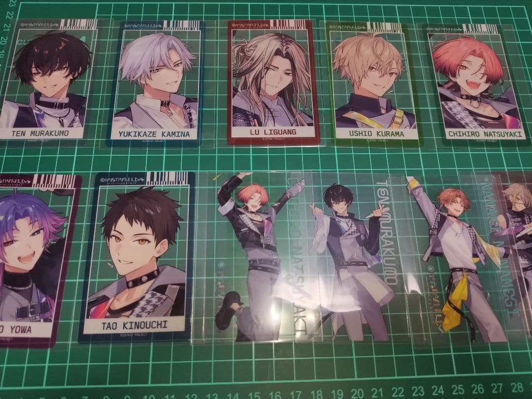 バラ売り️⭕️】18TRIP エイトリ おもライ ぱしゃこれ 缶バッジ AGF