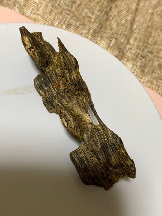 緑伽羅 沈香 虫漏 3g 緑伽羅 沈香 虫漏 3g