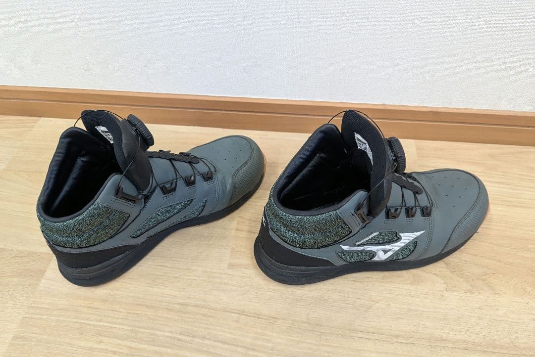 Mizuno BOAシステム安全靴 カーキ/ブラック 26.5cm