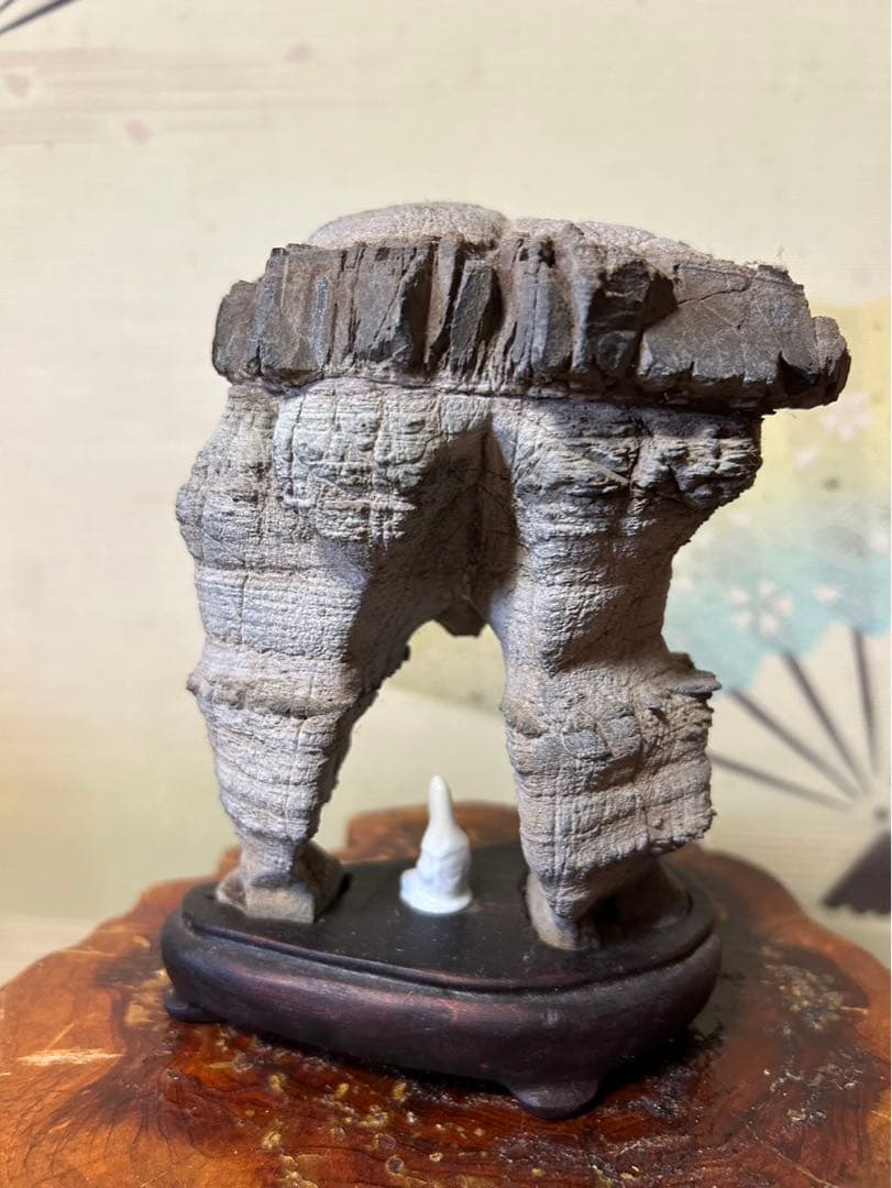 ポンピラ石 羅生門