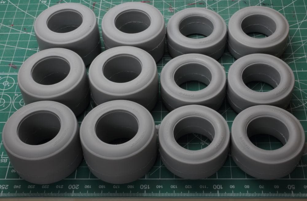 1/12 F1用タイヤ レジン製 ウイリアムズ、マクラーレン等(タミヤ）に３台分 2026年最新】タミヤ F1 1/12の人気アイテム - メルカリ