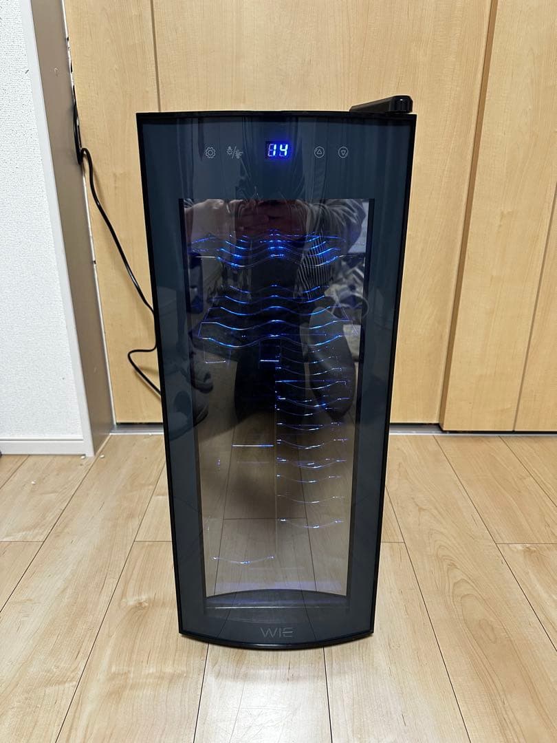 省エネ 静音式 12本収納 ワインセラー ワインクーラー WIE Amazon.co.jp: WIE ワインセラー 12本収納 省エネ エコ 振動抑制 恒温