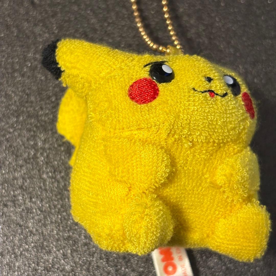 希少 うるるん ボールチェーンマスコット 初期ピカチュウ TOMY 平成