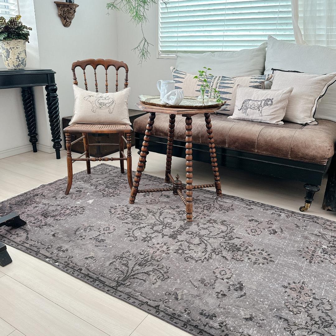 トルコ ヴィンテージラグA139 レア グレー ピンク オーバーダイラグ