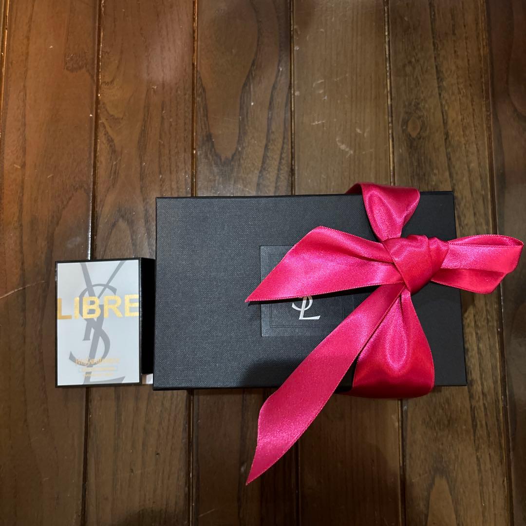 Yves Saint Laurent 香水セット ギフトボックス付き - メルカリ