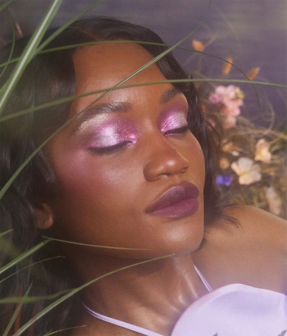 r.e.m.beauty wicked アイシャドウパレット　アリアナグランデ