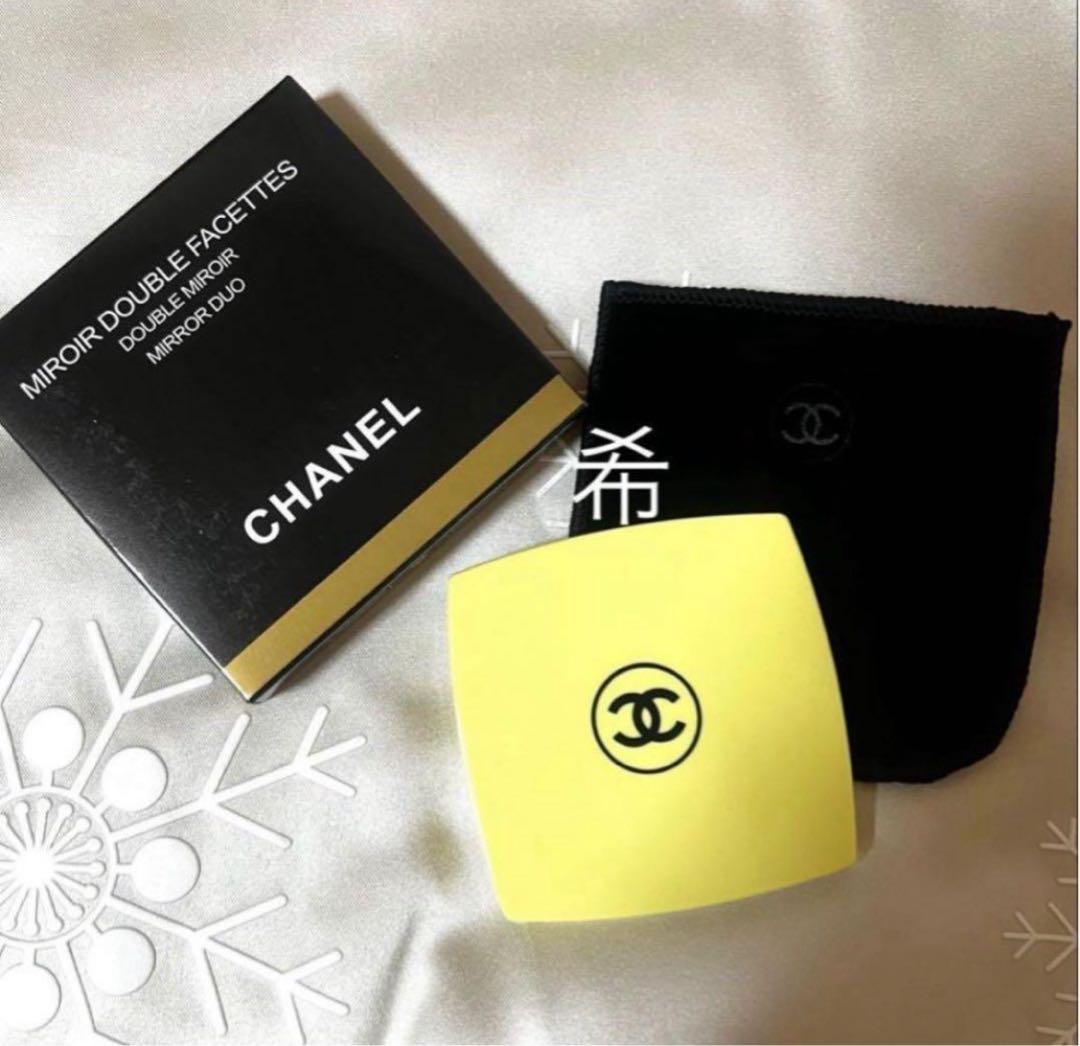ノベルティCHANEL シャネル コンパクトダブルミラー CCロゴが刻印 希少
