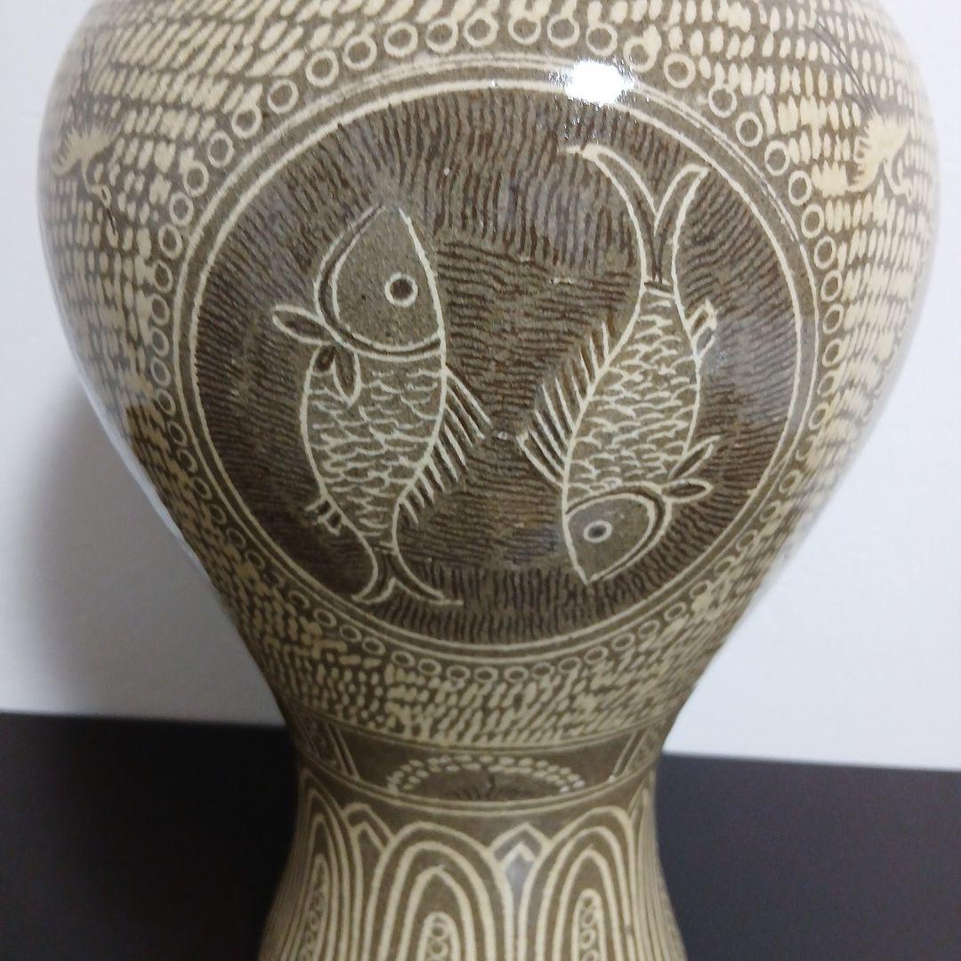 陶器 花瓶 魚と鳥の模様 双魚 象嵌技法 韓国 朝鮮 粉青沙器 梅瓶