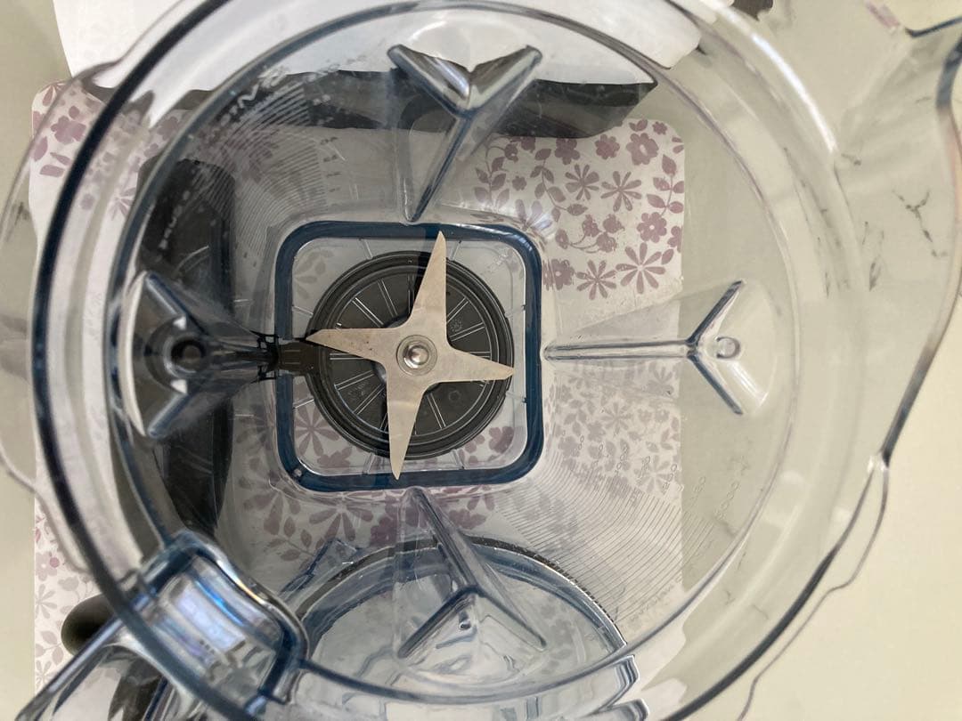 にゃんまる様へ Vitamix V1200i （ホワイト） - メルカリ