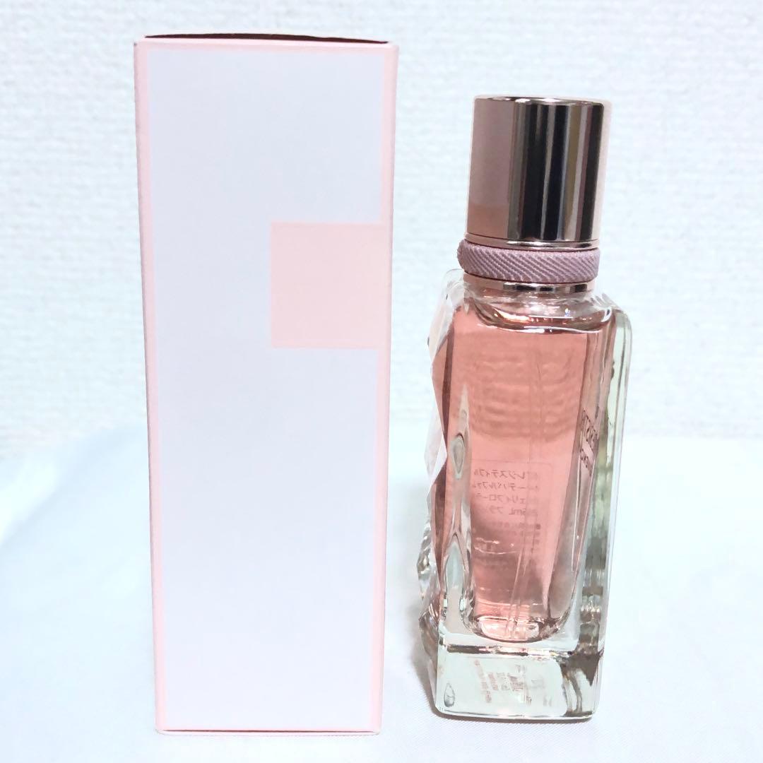 ジバンシイ イレジスティブル オーデパルファム ヴェリィフローラル