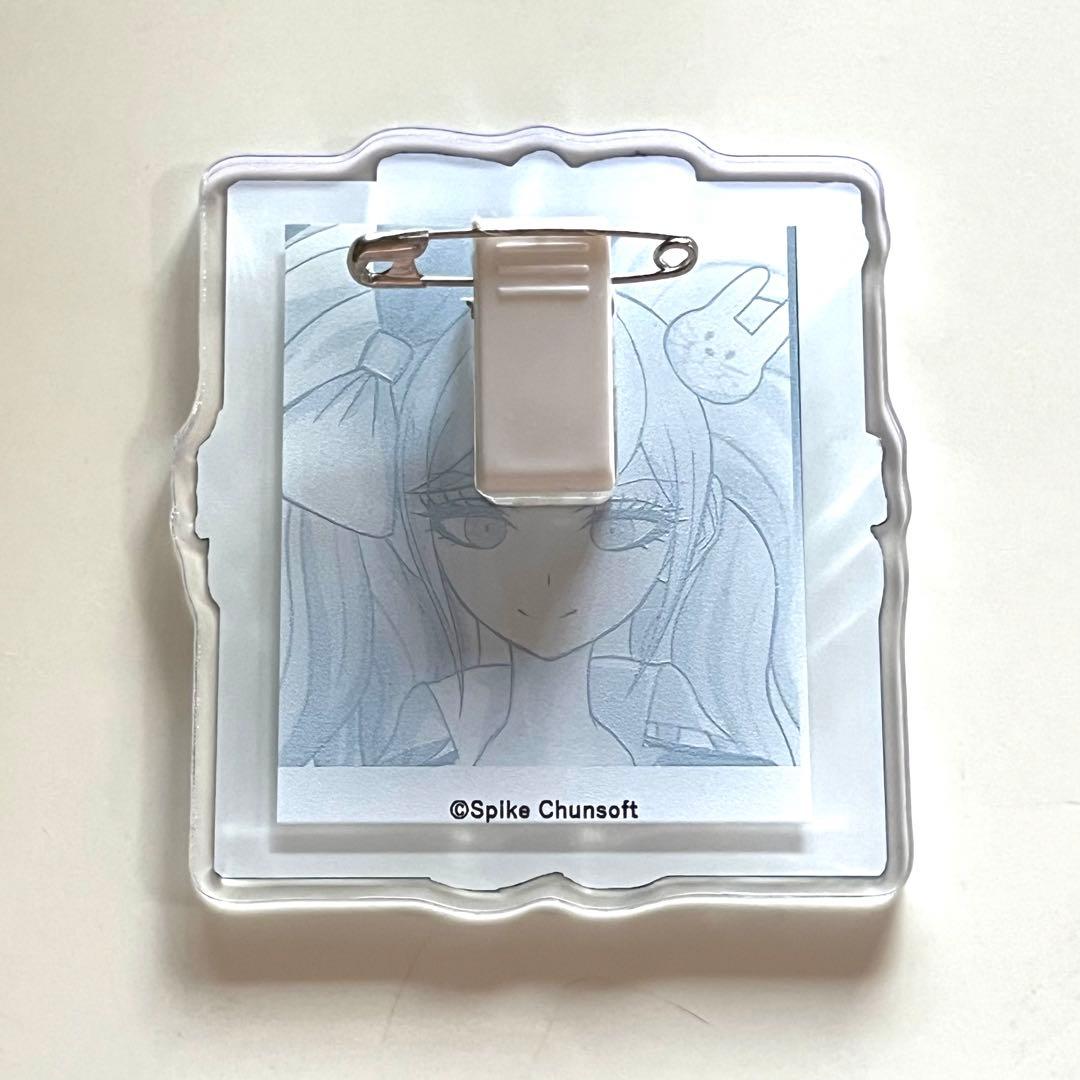 ダンガンロンパ 戦刃むくろ (江ノ島盾子)遺影アクリルバッジ - メルカリ