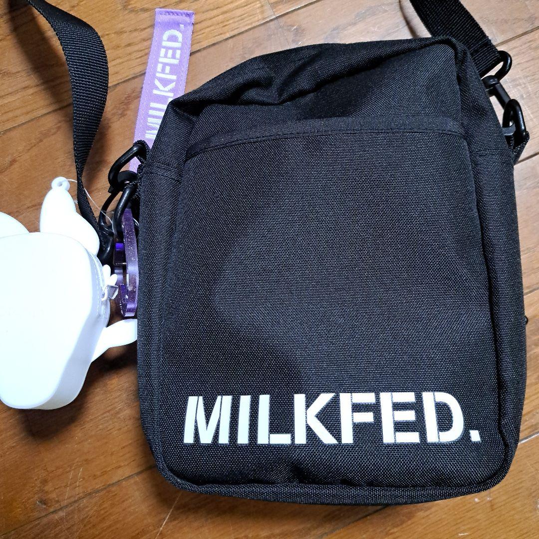 MILKFED.コラボ デイジー ショルダーバッグ チャーム・ポーチ