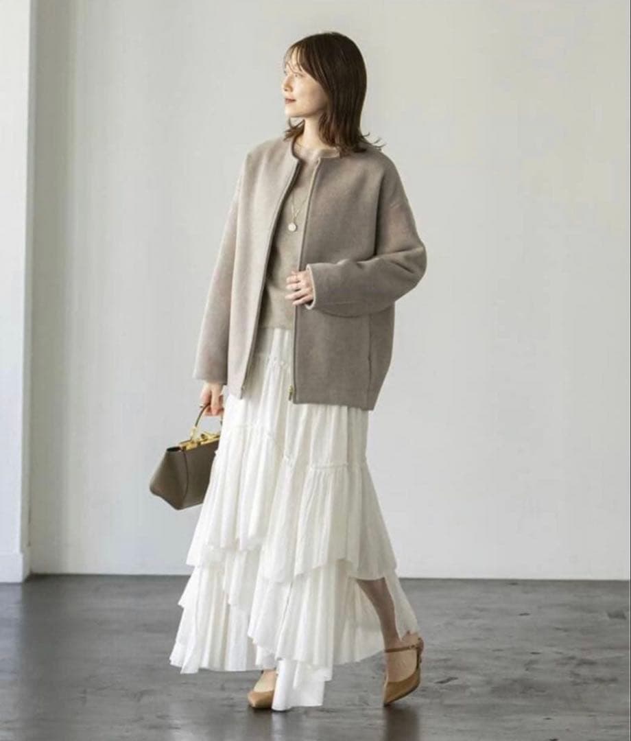 ばず 様ノーブル MTRカラーレスジップショートコート ベージュ 32