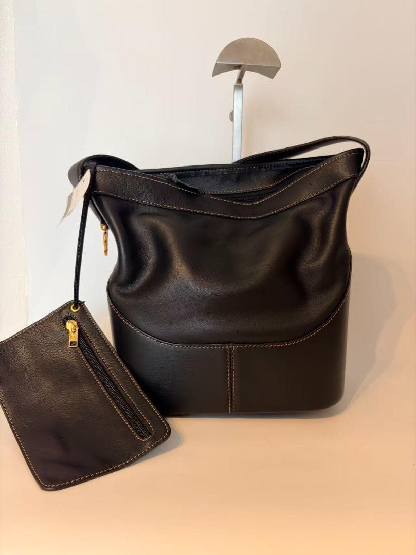 極美品Loewe ロエベ アントン レザー ブラック ショルダーバッグ 000000057525_1_YrdkbbN.jpg