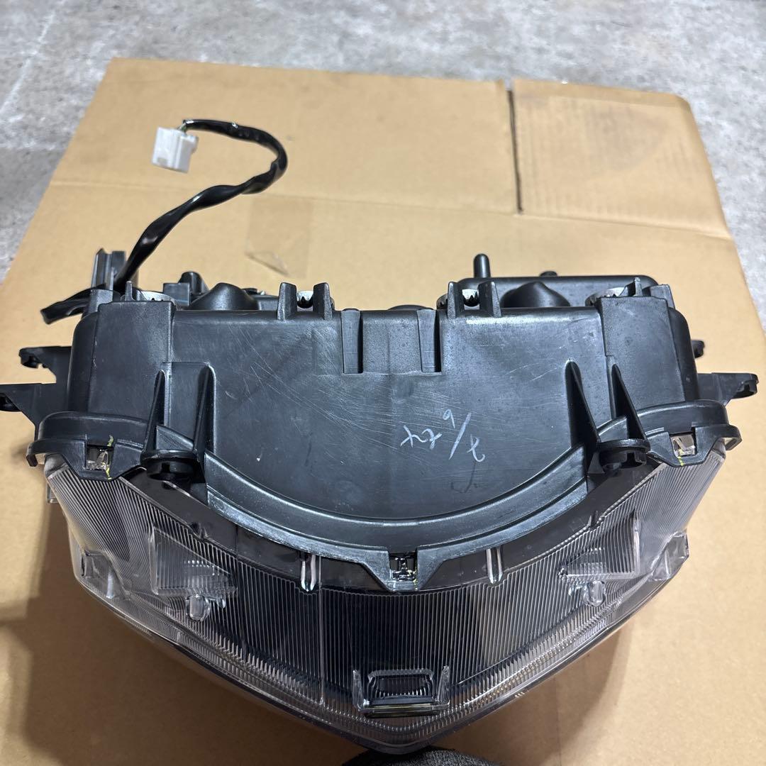 NMAX SED6J ヘッドライト 中古 傷有 純正 送料込み - メルカリ