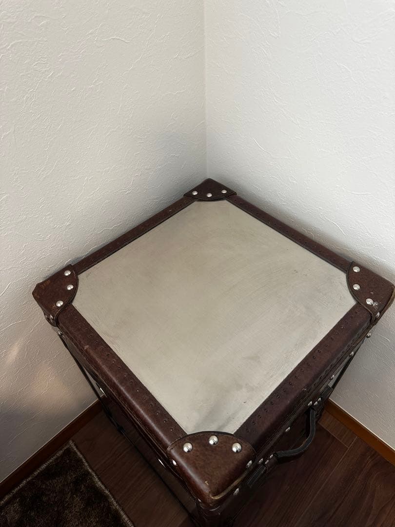 HALO】パリストランク サイドテーブル HIKAKIN - メルカリ