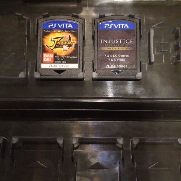 ビータ1000型 いまさらだけど新旧PSVITAを比較してみた(PCH-1000/PCH-2000)!やっぱ