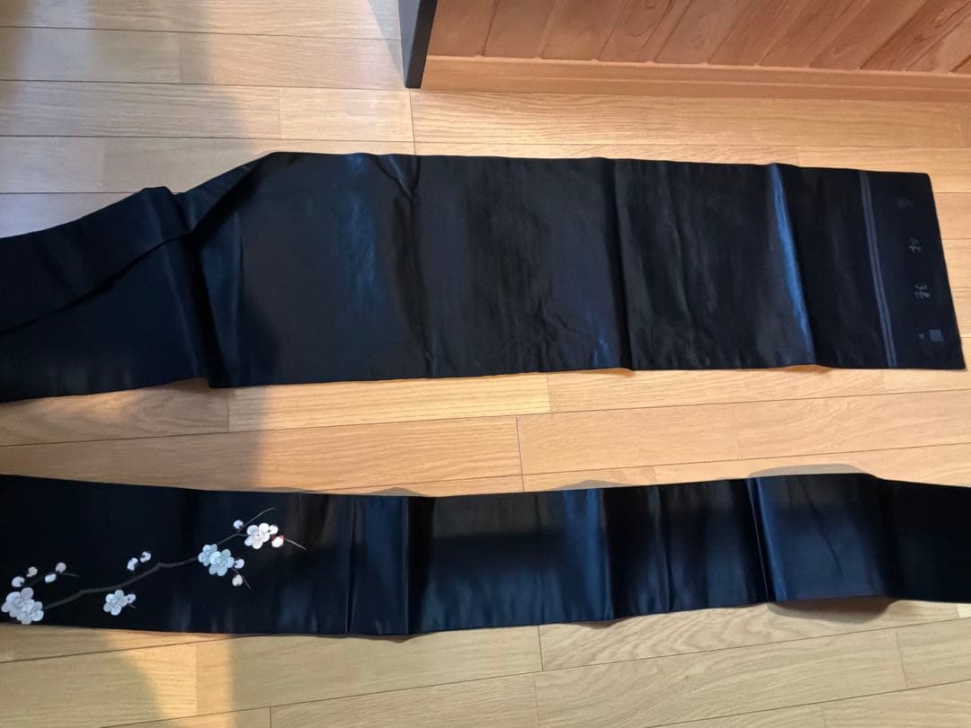 極美品】正絹 名古屋帯 刺繍 梅に鳥 黒地 落款あり 長尺 上品 上質