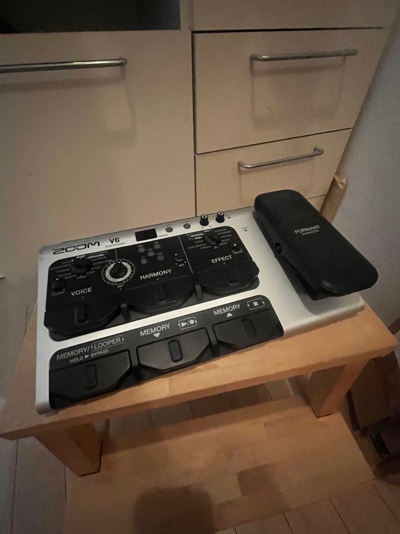 め*\"様 Zoom V6 ボーカルエフェクター フットスイッチ付き ZOOM V6 | ライブパフォーマンス用ボーカルプロセッサー（ボーカル