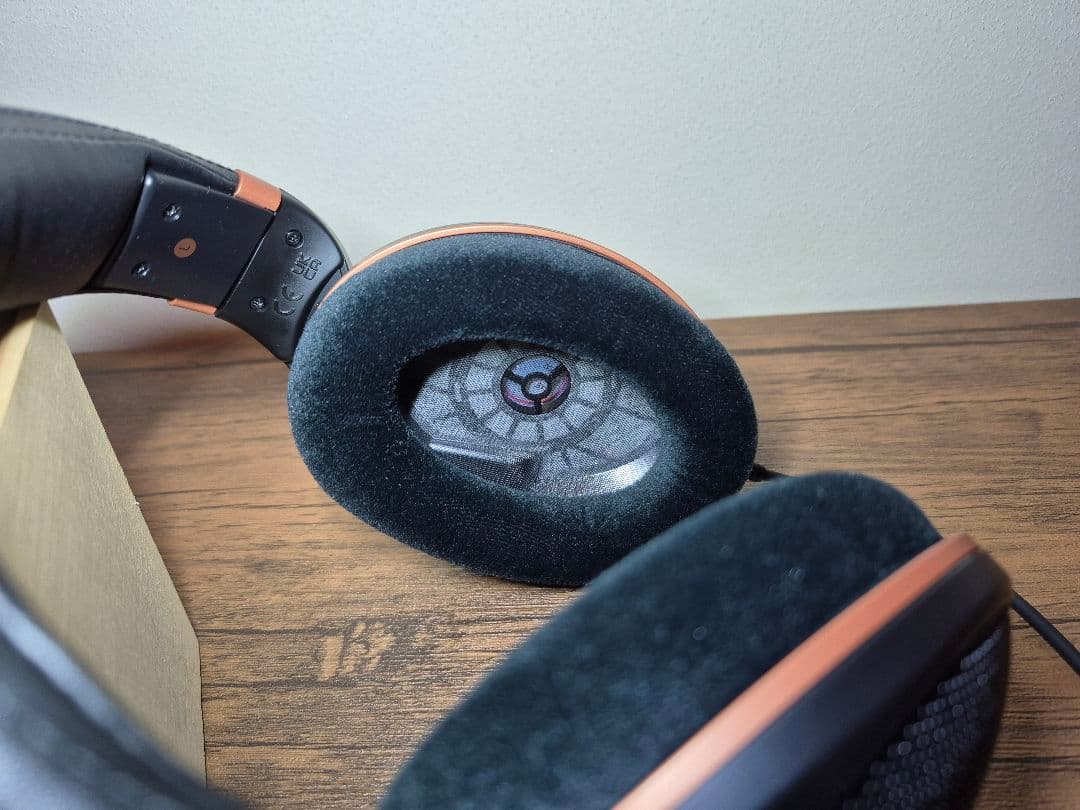 M*X様 SENNHEISER HD505 開放型 有線ヘッドホン - メルカリ