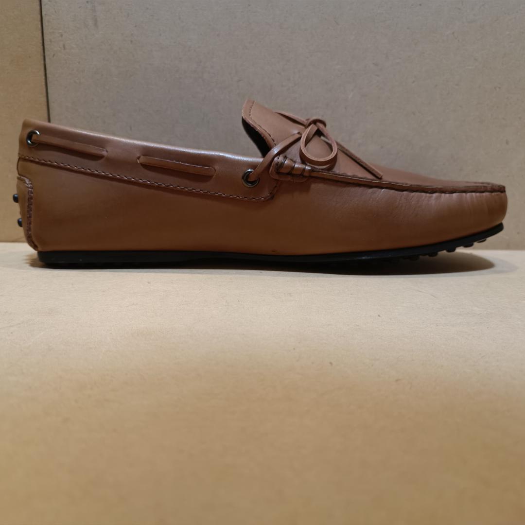 トッズ（TOD'S） イタリア製ドライビングシューズ 茶 UK8.5の通販はau