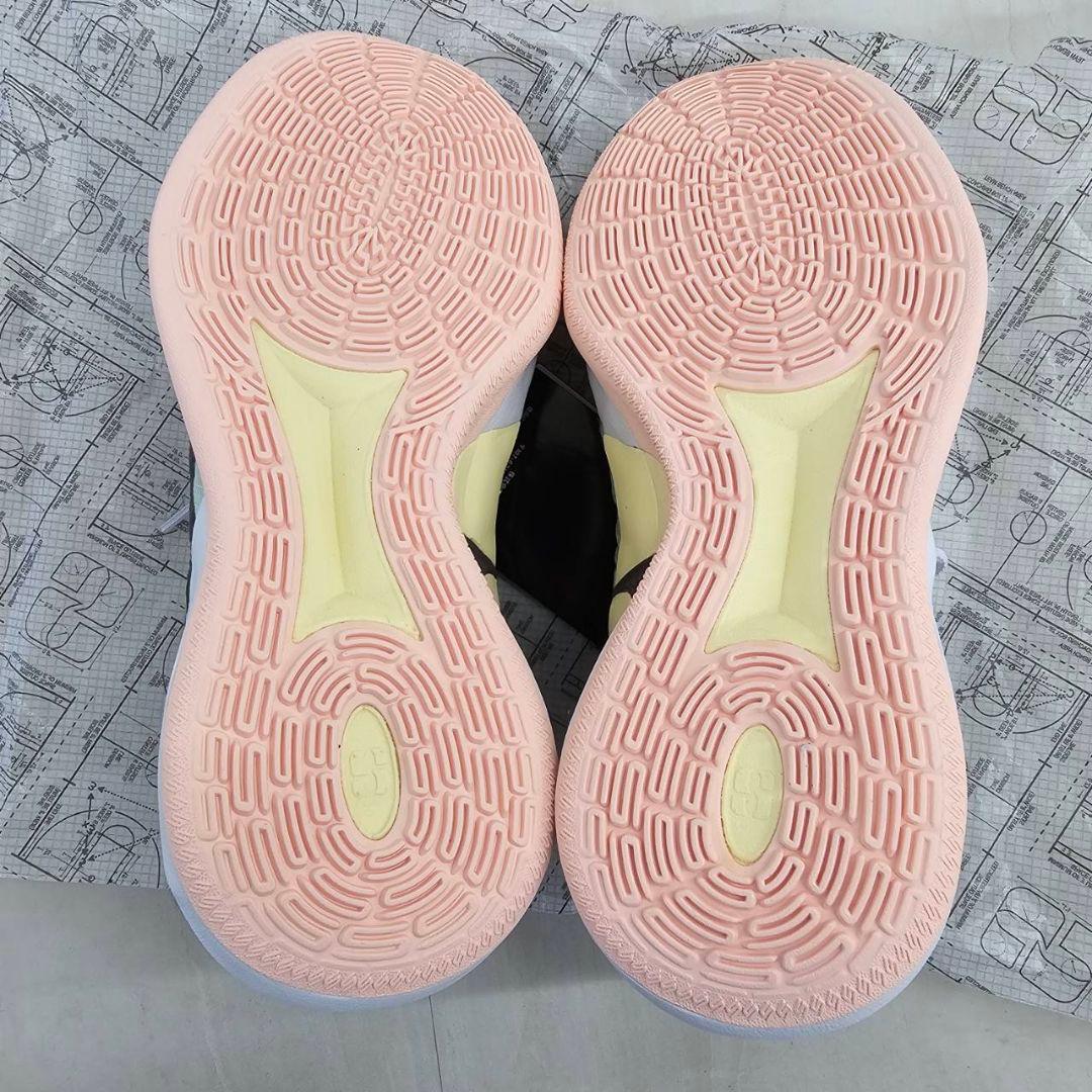 【タグ付き】ナイキ　サブリナ3 Silencer EP　バッシュ　22.5cm