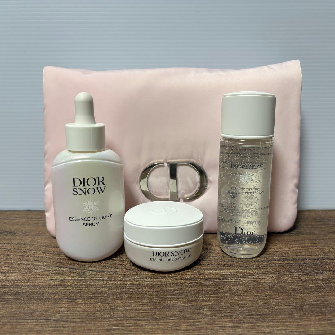 Diorスノーエッセンスオブライトセラム50mlおまけ付き ディオール スノー エッセンス オブ ライト セラム(薬用美容液)[医薬部