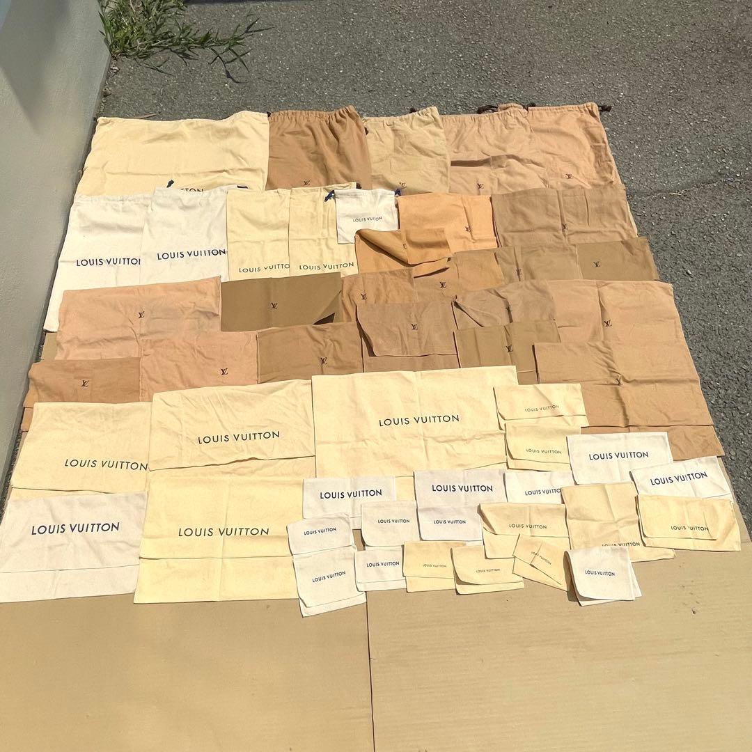 ルイヴィトン 収納 保存袋 ロゴ 巾着 ベージュ まとめ 50枚 美品 ルイヴィトン 巾着袋 保存袋 布袋 収納袋 特大サイズ - メルカリ