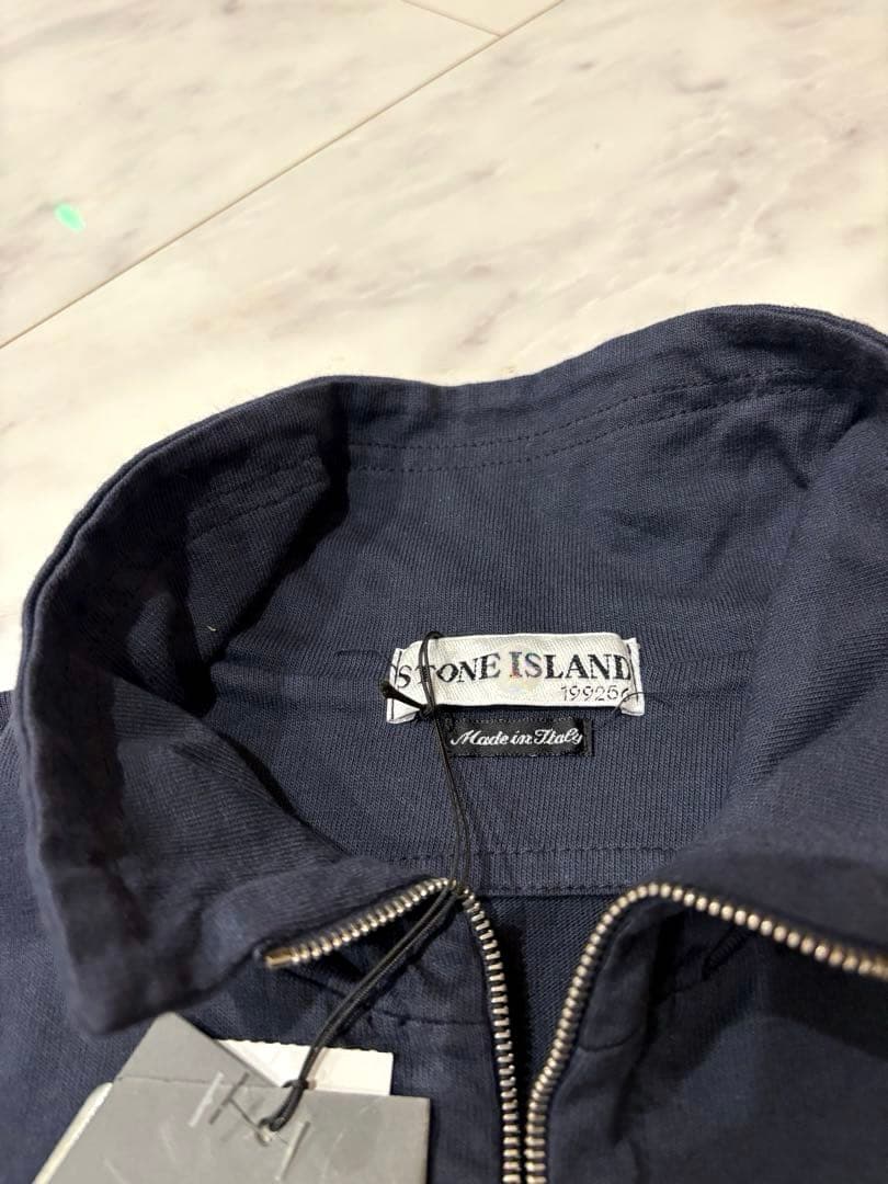 むぎ様専用 新品タグ付き‼︎ STONE ISLAND ハーフジップ 刺繍 - メルカリ