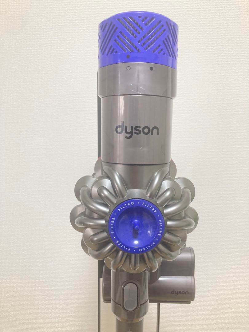 ☆スタンド付き SV09 スティッククリーナー Dyson V6 Fluffy+