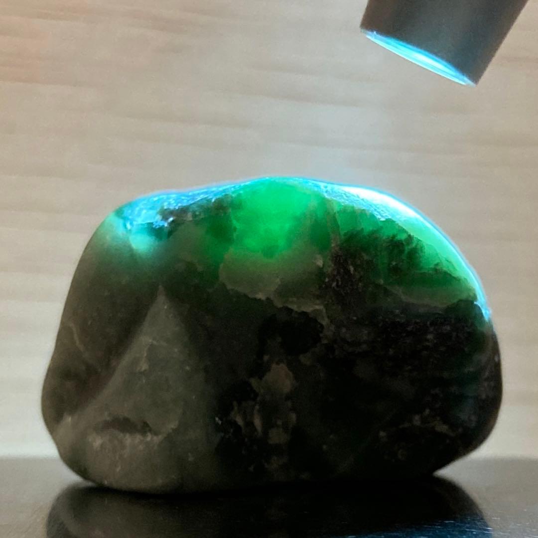 【専用品】糸魚川翡翠　インペリアルジェダイト　ロウカン翡翠　30.4ｇ