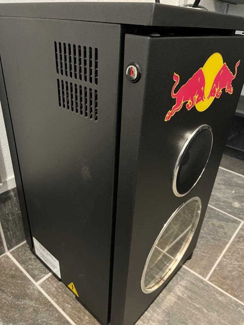 レア レッドブルDJスピーカークーラー Redbull冷蔵庫 - メルカリ