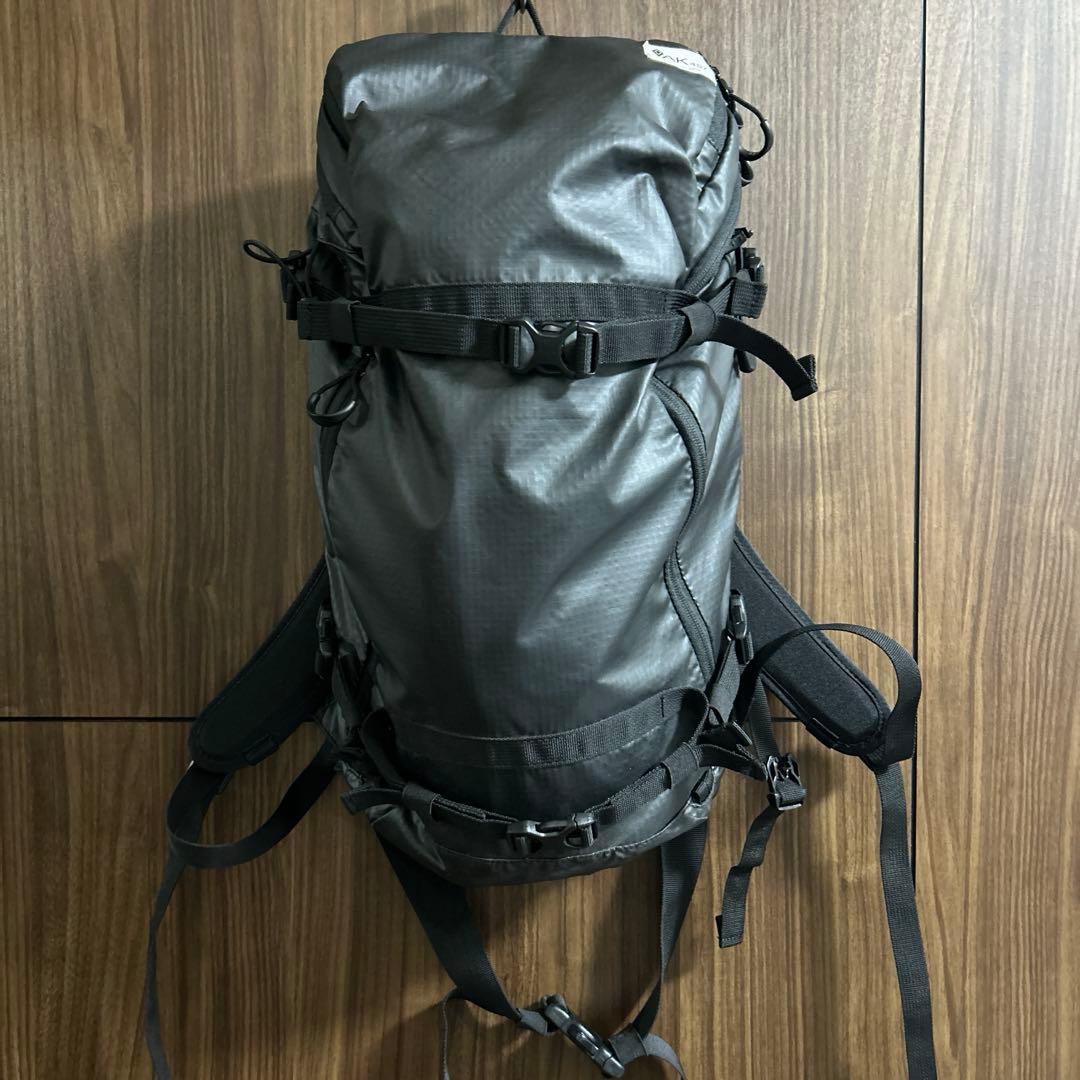 AK457 バックパック 18L fragment Burton バートン