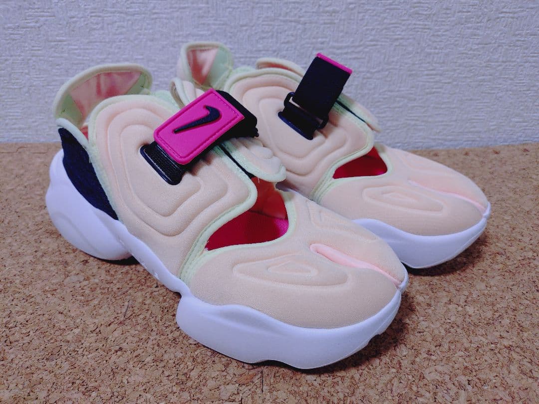 美品 NIKE アクアリフト 24.5cm