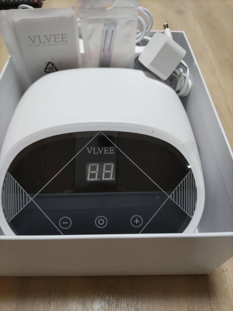 最新シミ取りVLVEE 美顔器 - メルカリ