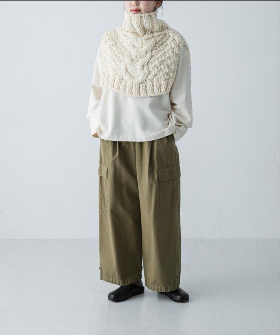 かぐれ ペルーショルダーニットウォーマー ivory - メルカリ