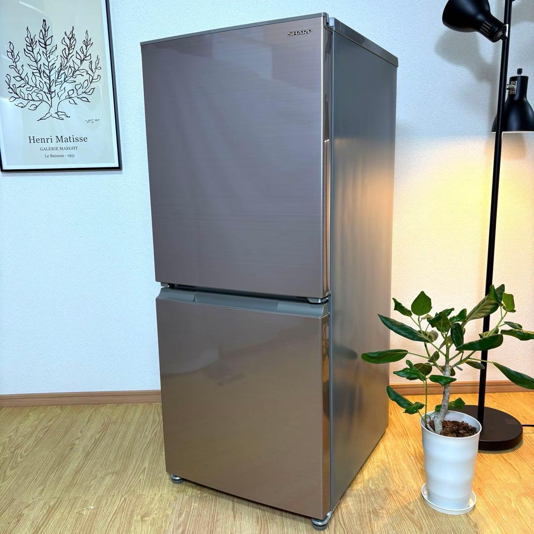 2022 冷蔵庫 一人暮らし 単身用 小型 保証 送料無料 シャープ 希少 美品 冷蔵庫 一人暮らし 114L 2ドア 右開き コンパクト レトロ おしゃれ
