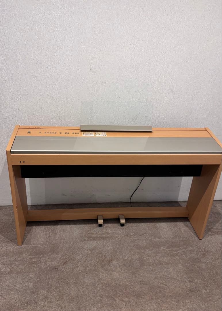 ☘️地域限定送料込⭐️美品⭐️ローランド⭐️Ｆ－１００デジタルピアノ⭐️メイプル木目88鍵