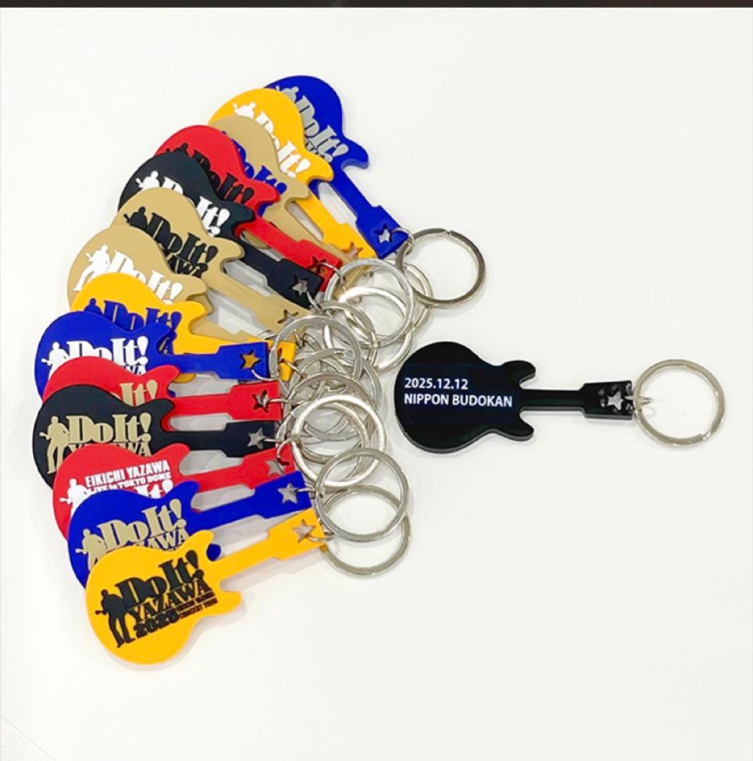 矢沢永吉 東京ドーム 会場限定 ギター型キーホルダー 2025 11/8 - メルカリ